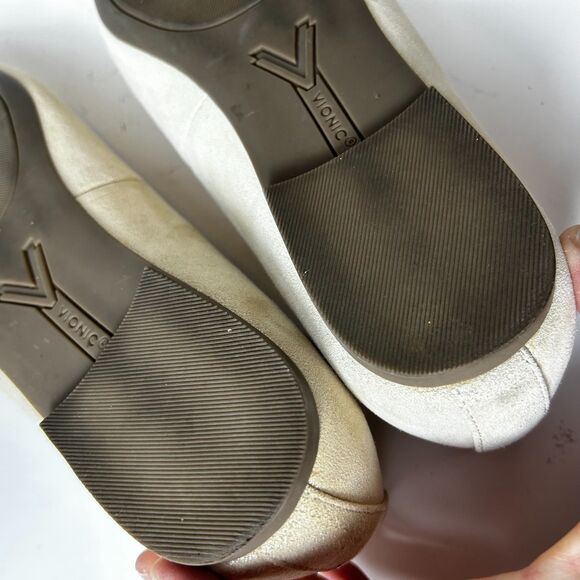 Vionic Women's Klara Champagne Metallic Shimmer Gold Ballet Flat Size 9M - Picture 11 of 11